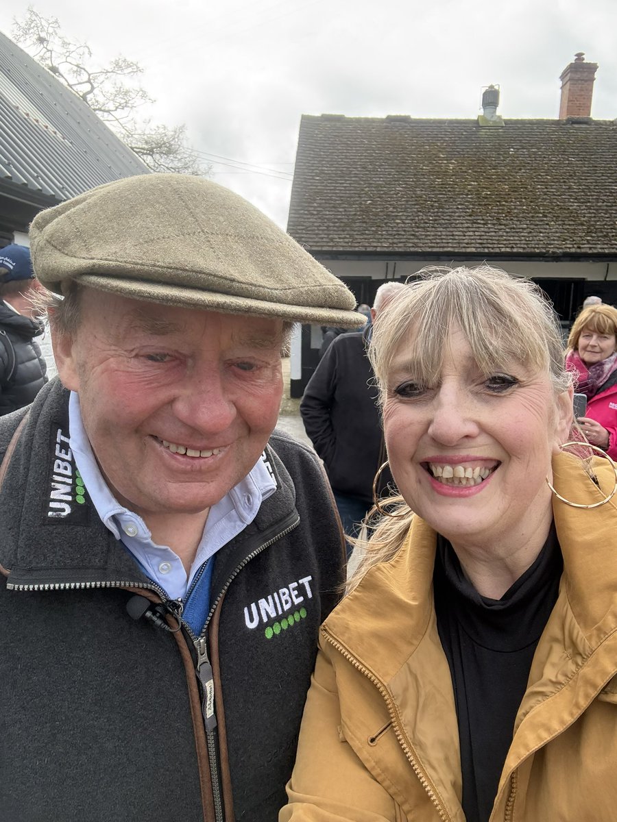 natbite's tweet photo. Wonderful day at @LambournOpenDay. Stunning horses and superb atmosphere. As well as seeing Constitution Hill and meeting the genuinely lovely @sevenbarrows I fell in love with this fella Mr High Boltage! https://t.co/OvstPeOBDq