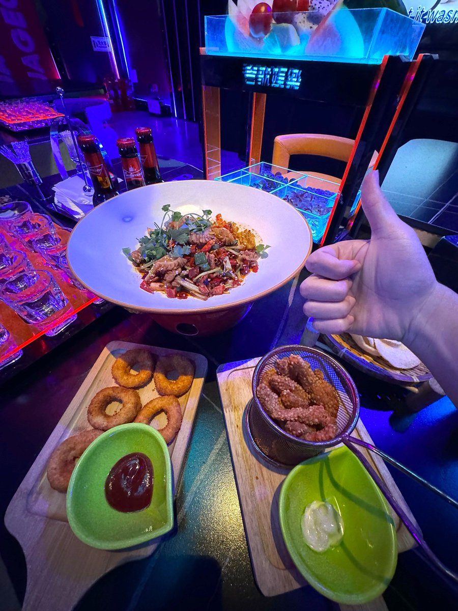 จุฬาลักษณ์ จีนอนันต์ tweet media