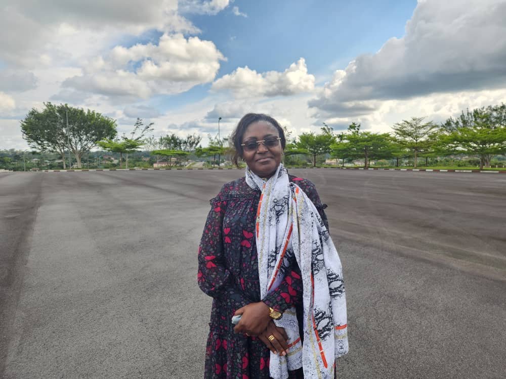 EstelleAngangou's tweet photo. De passage en #Guinée #Equatoriale, j’ai visité #Akonibe, cette ville où a été rédigée la Loi fondamentale de la Guinée Équatoriale en 1982.

Visitando #Akonibe, la Ciudad de la #Carta #Magna. Una localidad llena de historia y de grandes personalidades. https://t.co/Ev7hZuMHee