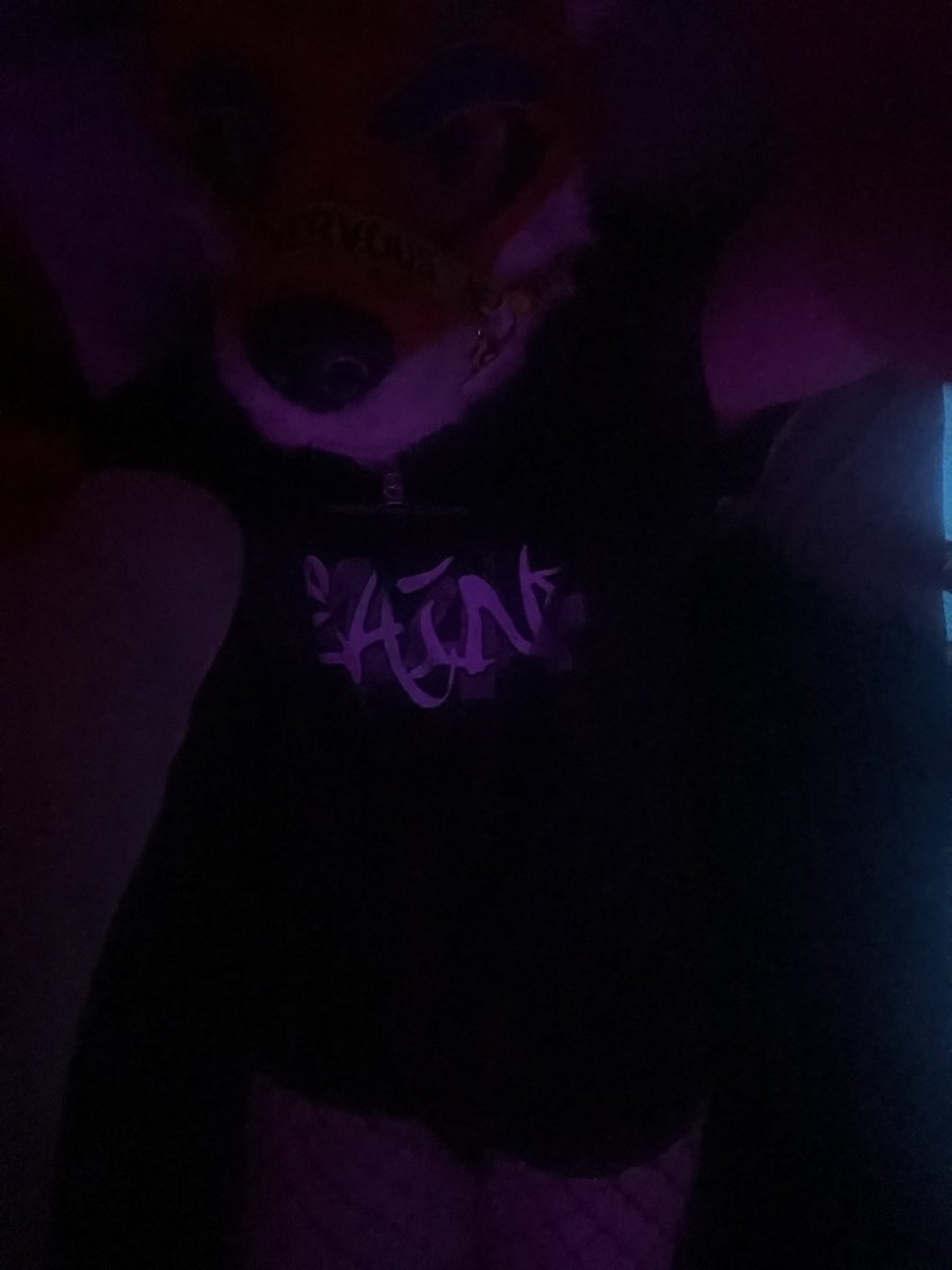 Kiloright_'s tweet photo. Thighs? You want thighs?? https://t.co/mPuSugZjmW
