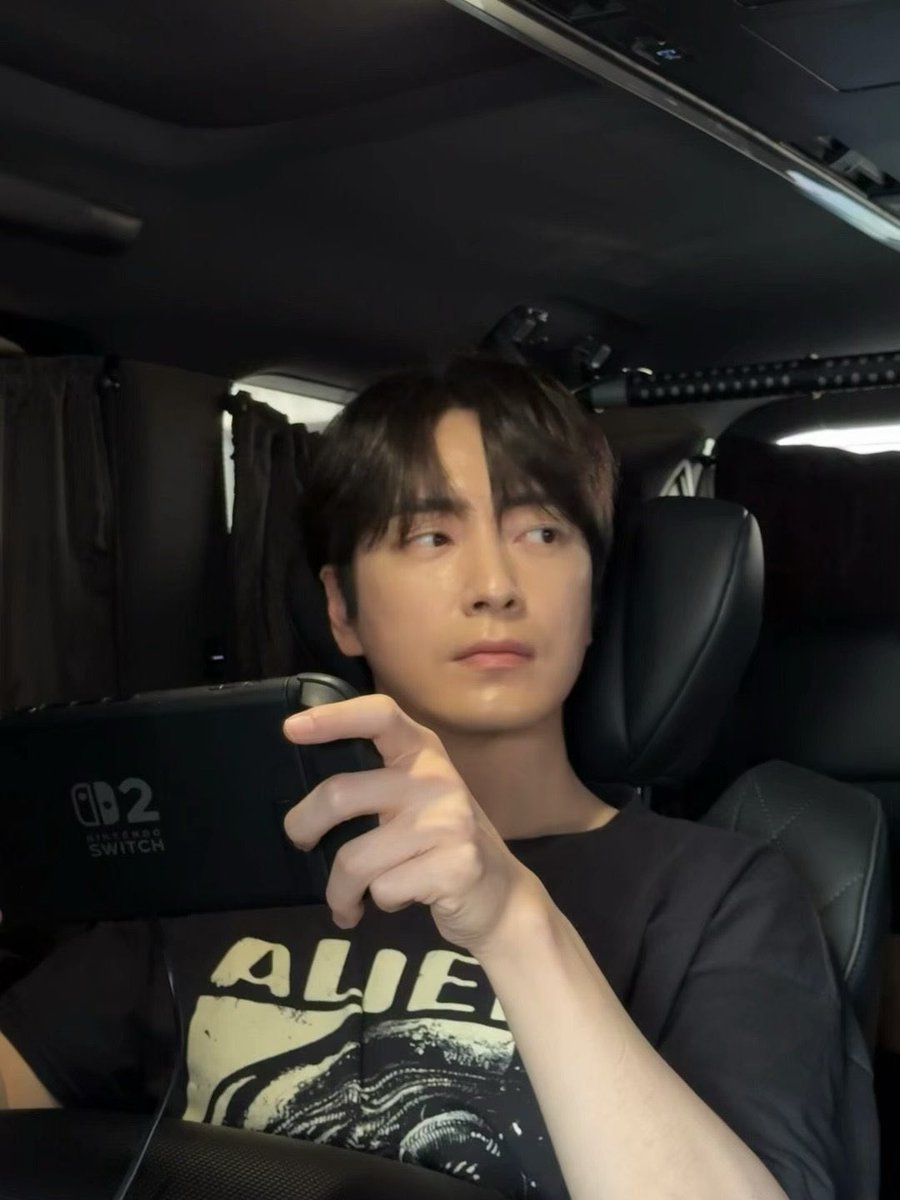 스위치하는 이준혁 귀하다🥹