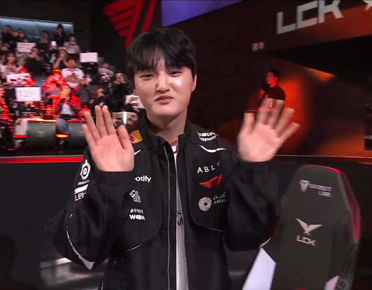 ilovefaker tweet media