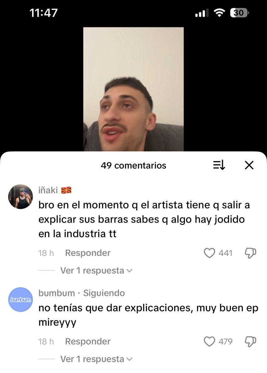 el club de la corchea cuando ve un sable sin limpiar en la escena: