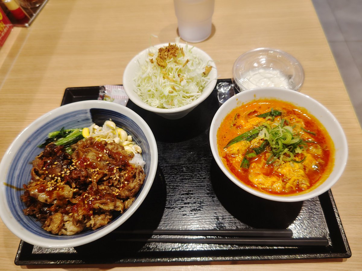 たつお tweet media