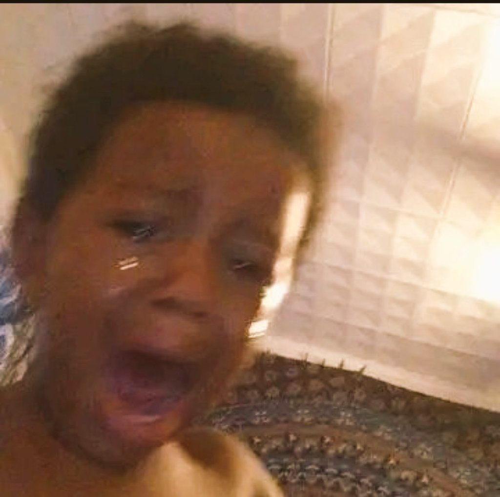 Realistic tweet media