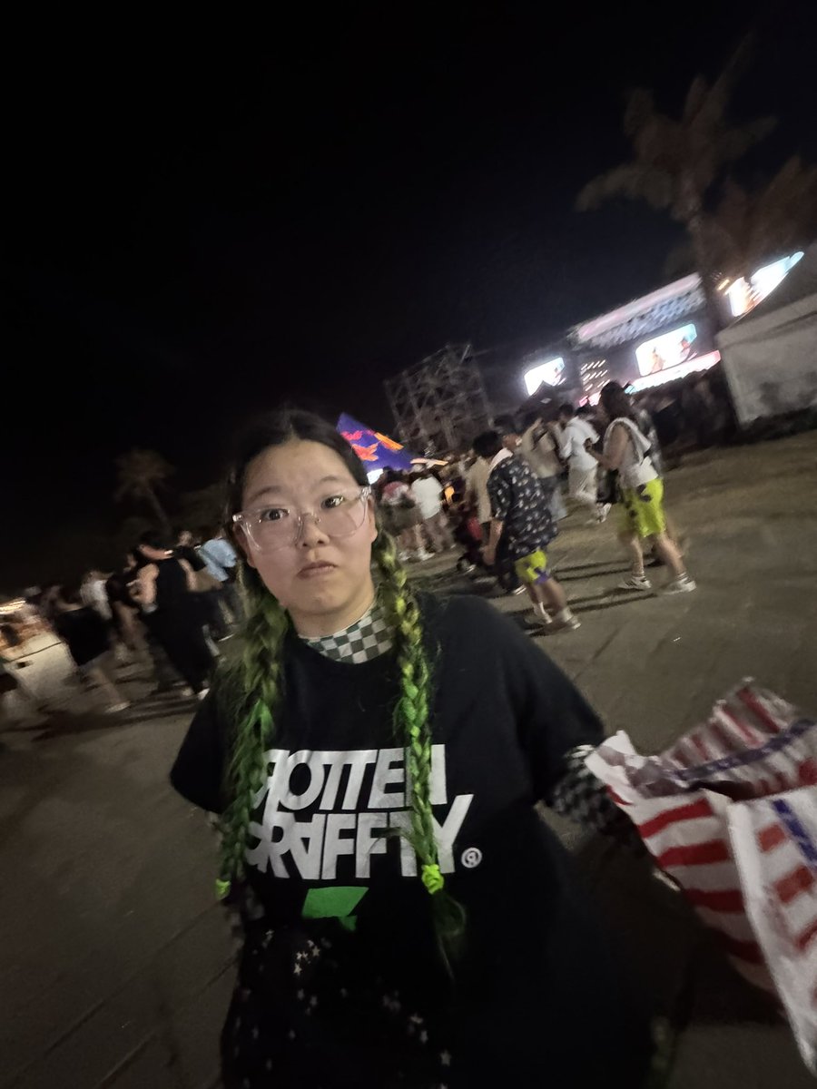 takesaaki's tweet photo. ノスタルジーの大洪水、台湾🇹🇼

ありがとうROTTENGRAFFTY、
ありがとうHIROSHIさん！ https://t.co/Mxu9wCTkaL