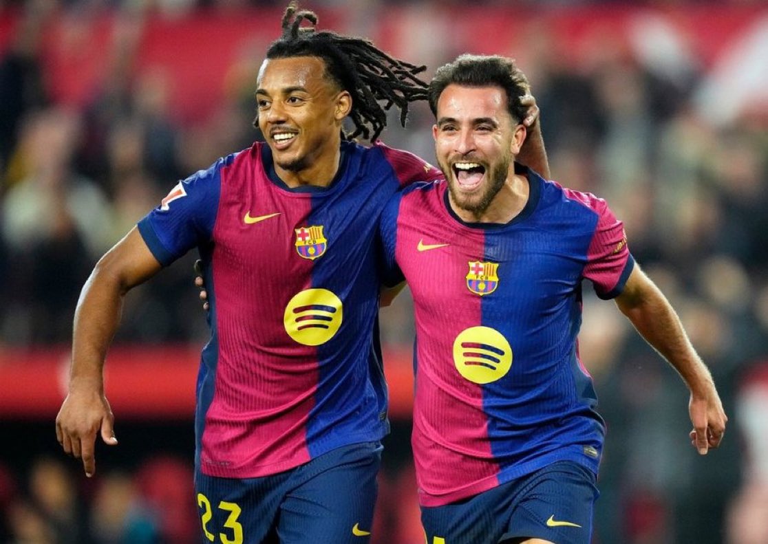 Dipsy082's tweet photo. ❗️ Debate: Koundé or Eric García to start in the right-back position today? https://t.co/WMwuM5cmIp