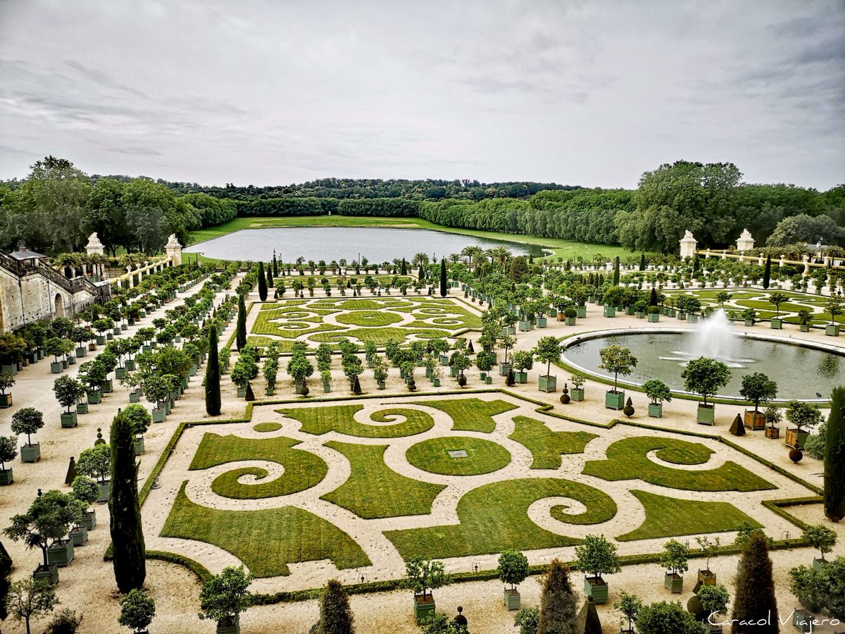 CaracolViajeroO's tweet image. ¿Por qué #viajar a #París en abril/mayo? 🗼
✅ Picnic frente a la Torre Eiffel sin calor sofocante.
✅ Los parques más verdes que nunca. 🌳
✅ Paseos infinitos por Montmartre. 🎨caracolviajero.com.es/blog/paris-en-…
