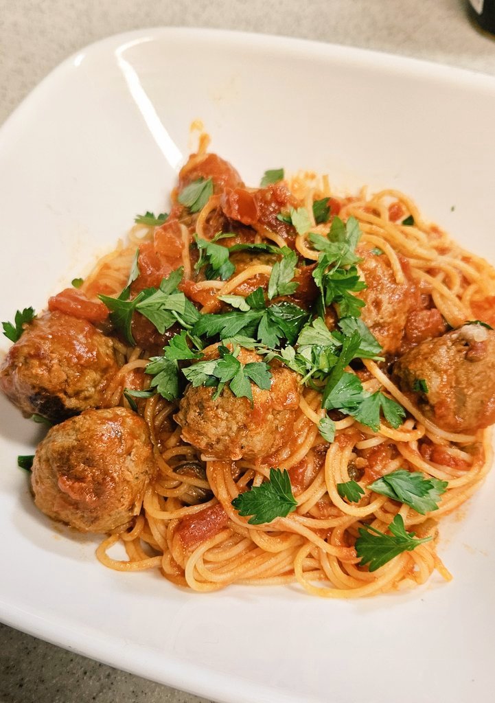 その辺のクロえもん tweet media