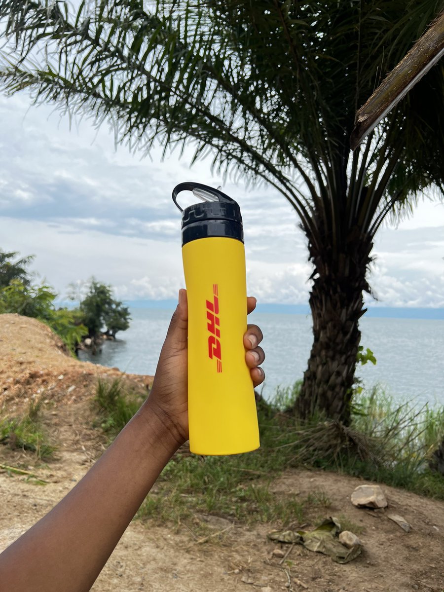 irakoze____'s tweet image. #DHL the leading global logistics company is here with me

#DHL , #Excellence, Simply Delivered

#DHL delivers before you blink

They said , worry not about accommodation ✅😊