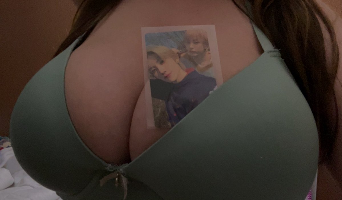 izzy on fire ๐ฐ tweet media