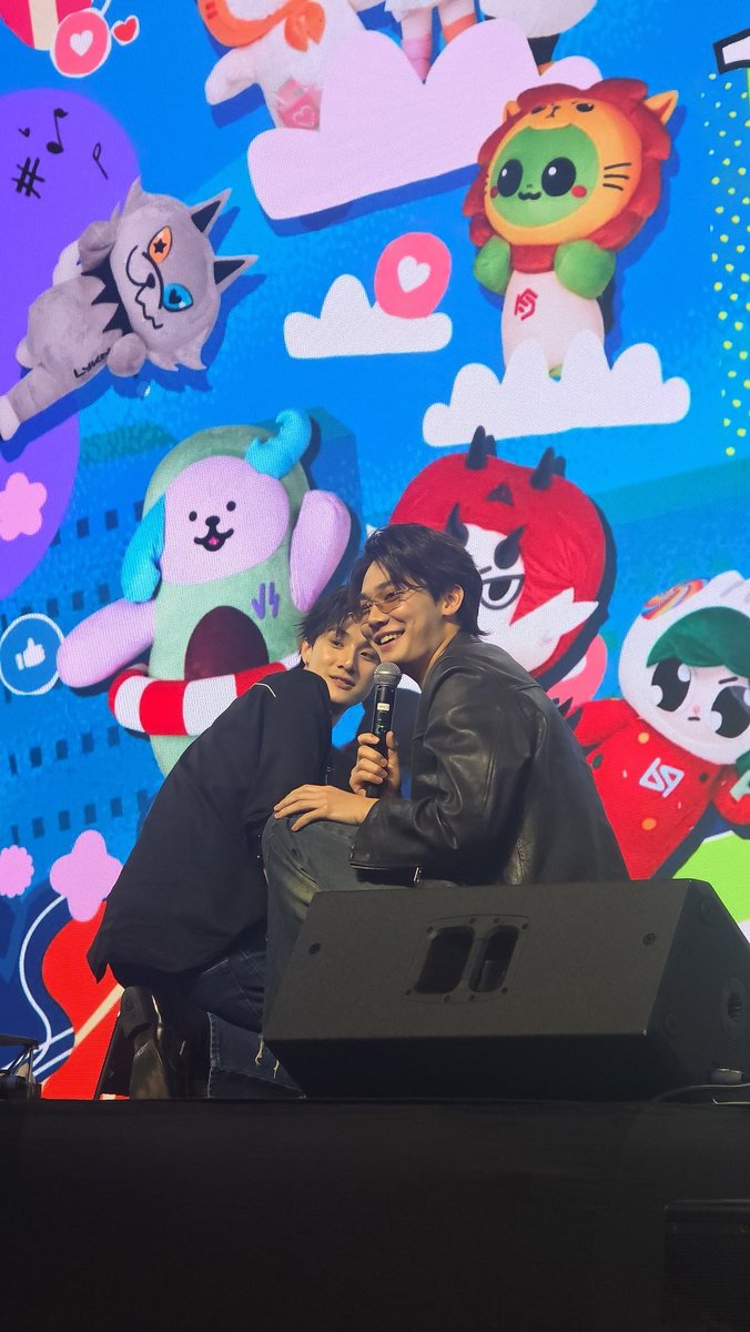 numtan1a's tweet photo. 🩷🥺
#GMMTVFANIVAL2026XDewTee
#dew_js #tee_vtp https://t.co/TBJ84jDrML