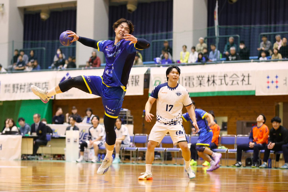 fu_ei_bluethun's tweet photo. 【試合結果‼️】

リーグH 第20節
vs アースフレンズBM

／
41-29 勝ち🔥
(18-14,23-15)
＼

応援ありがとうございました！
次は、4/12(日)にアウェイで琉球コラソンと対戦します！

引き続き皆さまの熱い応援📣よろしくお願いします！

#福井永平寺ブルーサンダー
#リーグH
#ハンドボール https://t.co/d5cREMKOKZ