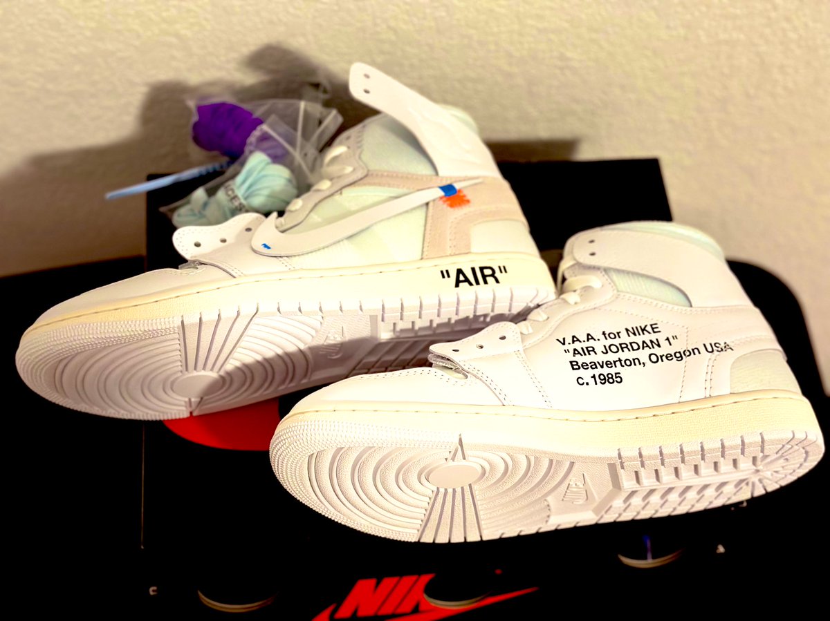 Mac_Koi26's tweet photo. A piece of art.. Thank you @virgilabloh @Nike @Jumpman23 https://t.co/fJacrhO0DG