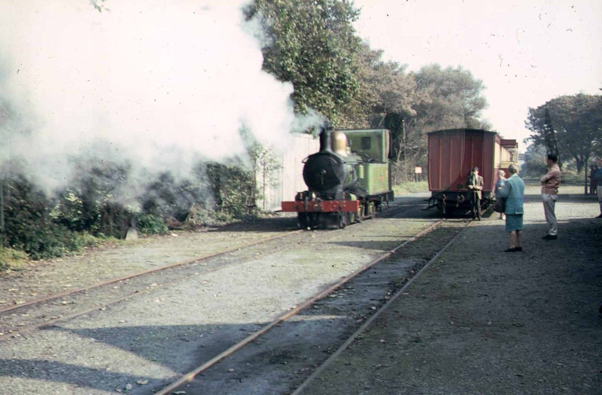 castletown_imr's tweet photo. No.12 ๐๐ถ๐ต๐ค๐ฉ๐ช๐ฏ๐ด๐ฐ๐ฏ of 1908 running round her train in September of 1968 passing the advertisement hoarding #iomrailway #heritage #steam #nostalgia #Ailsa #greatphoto #Castletown #IsleofMan #Hutchinson #locomotive #60s #IMR #backintheday #hoarding #volunteers #friendsof https://t.co/f0s4hJAHLT
