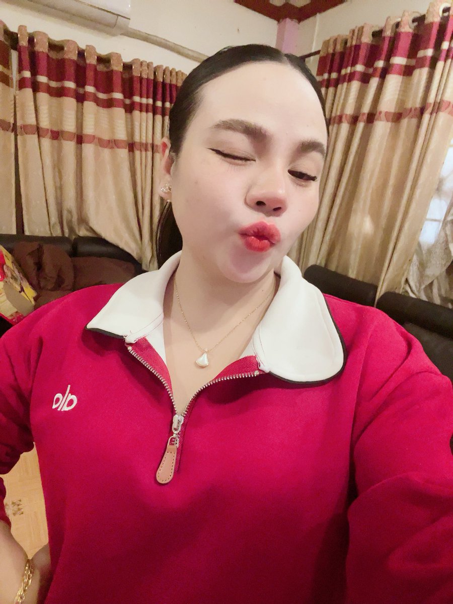 ນັດ tweet media