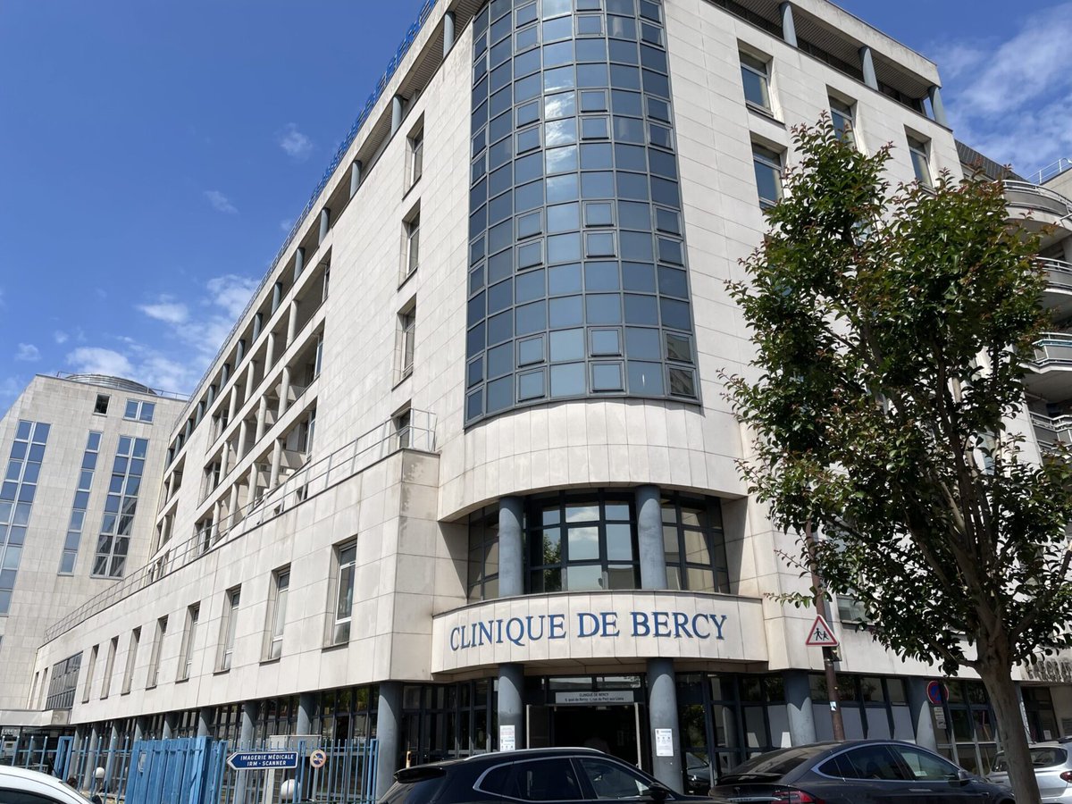 InfosFrancaises's tweet photo. Erreur médicale : "En voulant nettoyer mon sinus, elle a aspiré mon œil". Alors qu'il se faisait opérer des sinus à la clinique Paris-Bercy, un homme a perdu son œil gauche. "La chirurgienne a aspiré mon œil par erreur. Elle croyait qu’il s’agissait d’un polype. C‘était en réalité mon globe oculaire", témoigne le père de famille (TF1).