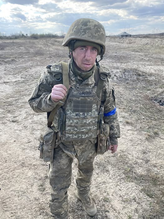 Середа Михайло Юрійович 18.12.76р.н., проживав в м. Константинівка, призваний дубненським ТЦК, можливо розшукують рідні: Рудова Олена Віталіївна- сестра, Главацька Наталія Анатоліївна-  , він живий, все норма, єдине що він з грудня місяця не має звʼязку з рідними….