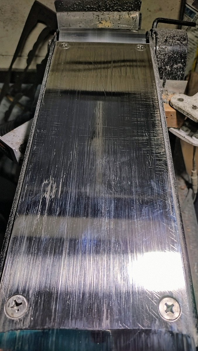 やまはせ @👺Tengu knives tweet media