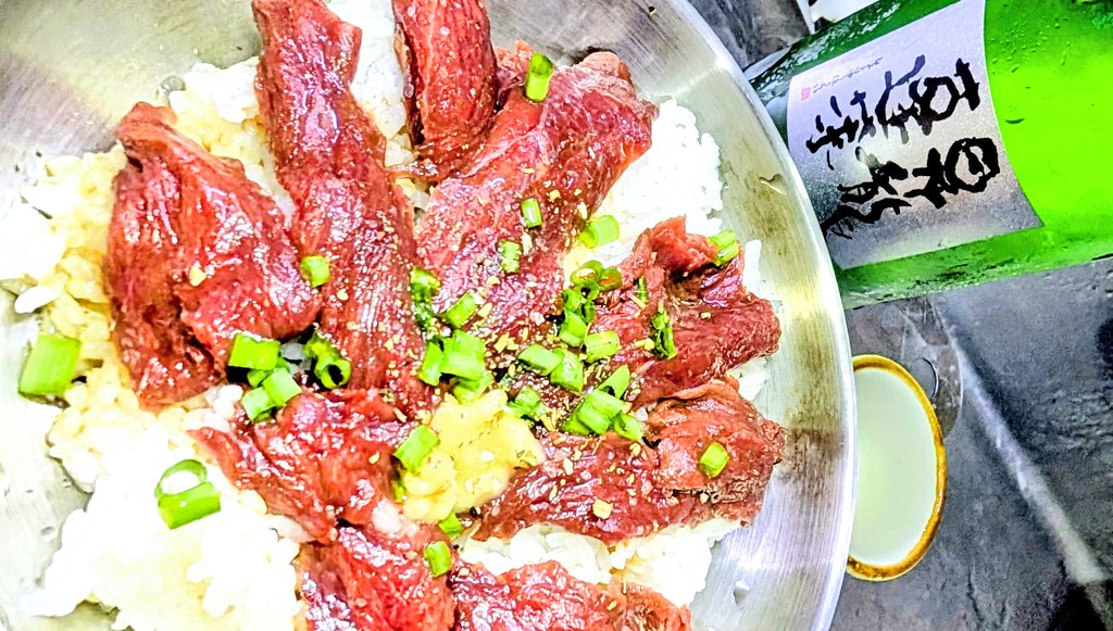 こうσ(´･ω･`)？ tweet media