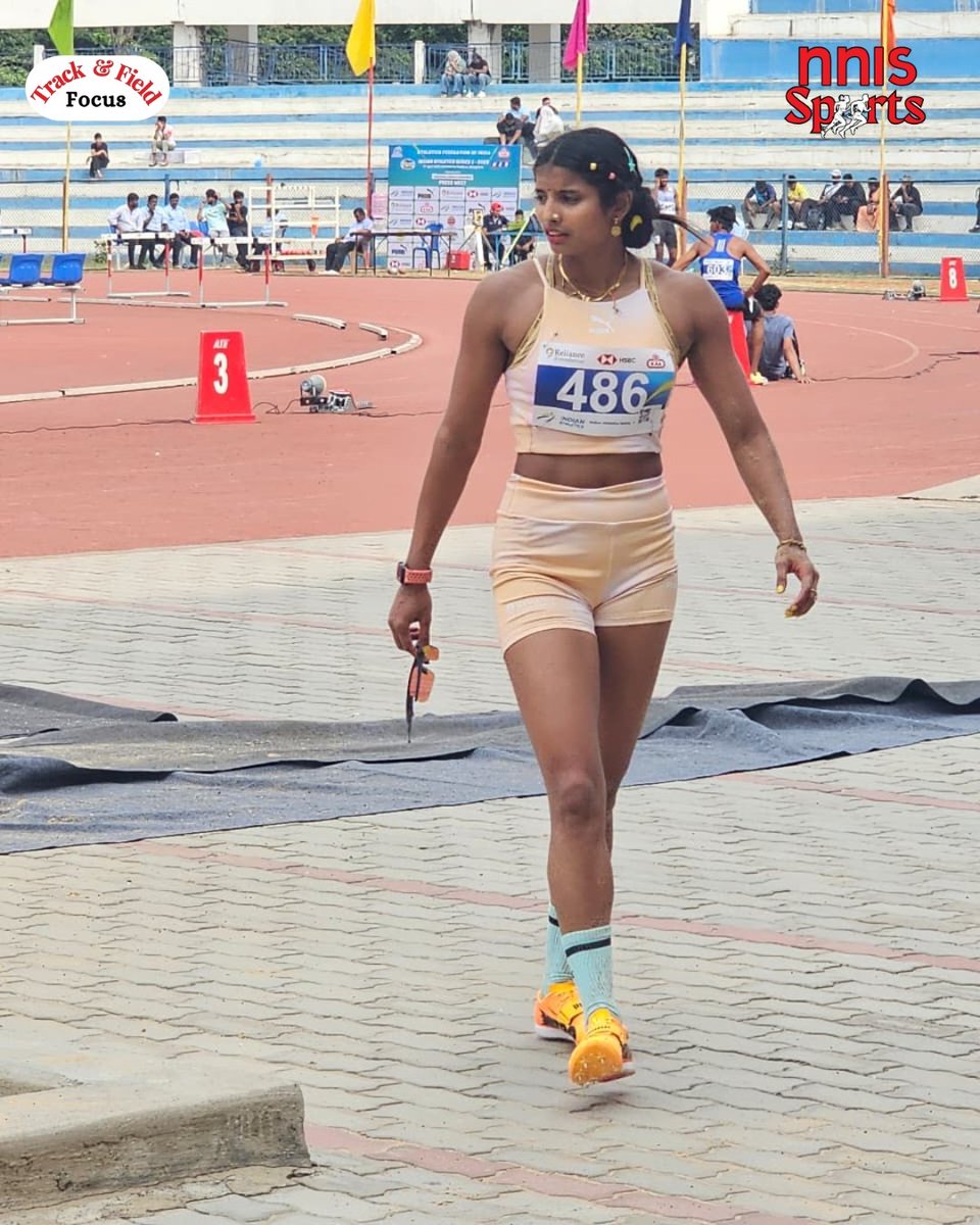 nnis_sports's tweet image. 6.48m in her 4th attempt. 

Asian medalist Ancy Sojan is still leading the women’s long jump at the Indian Athletics Series-1 in Bengaluru.

Ancy Sojan — 6.54m, 6.48m, 6.47, 6.48m. 

#Athletics #IndianAthletics #TrackandField #NNISSports