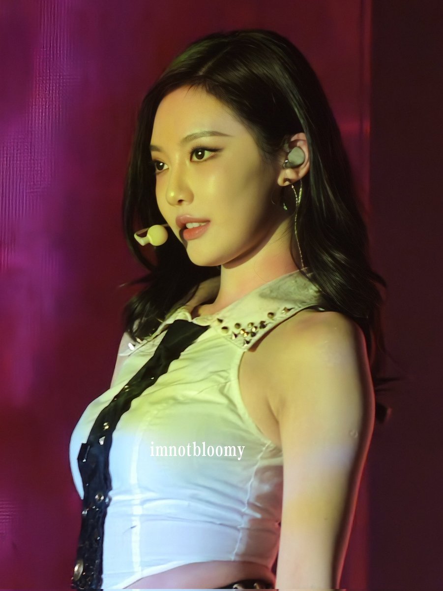 𝐈𝐦𝐧𝐨𝐭𝐛𝐥𝐨𝐨𝐦𝐲 tweet media