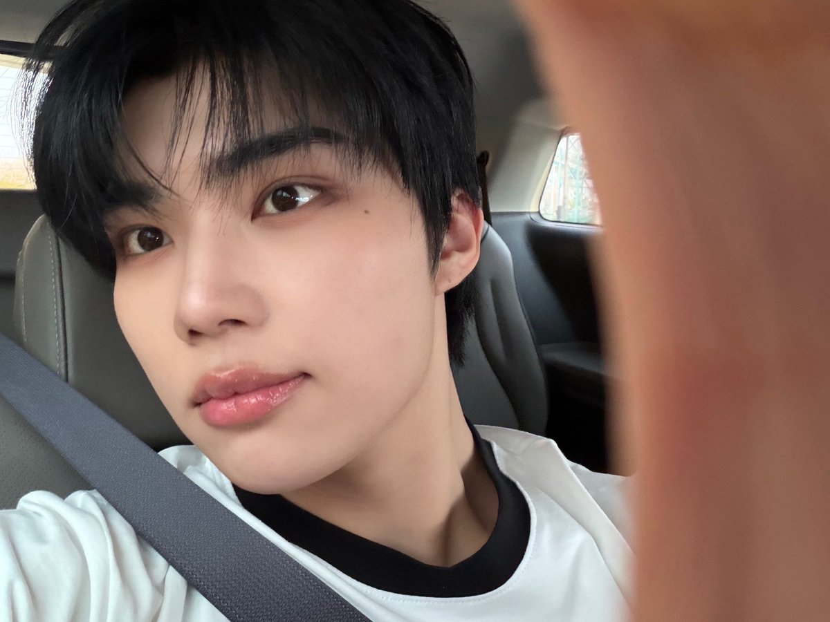 arin 🌸 tweet media