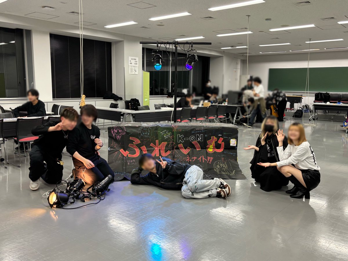 FLAME_TDU's tweet photo. FLAME部は2605教室入ってすぐのブースです！
楽器体験会をやってるのでぜひ来てください！

 #春から電大 
 #春からTDU 
 #東京電機大学 https://t.co/Dd88bEgQOD