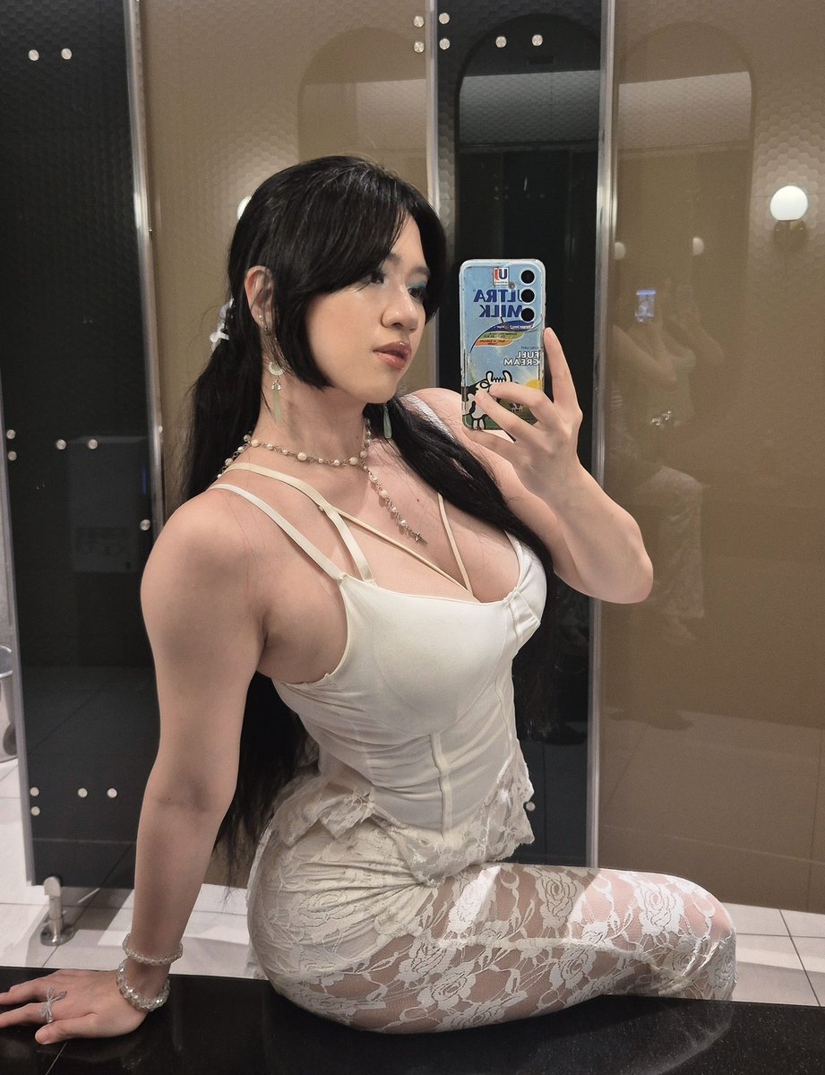 YKLN　(林方君) tweet media