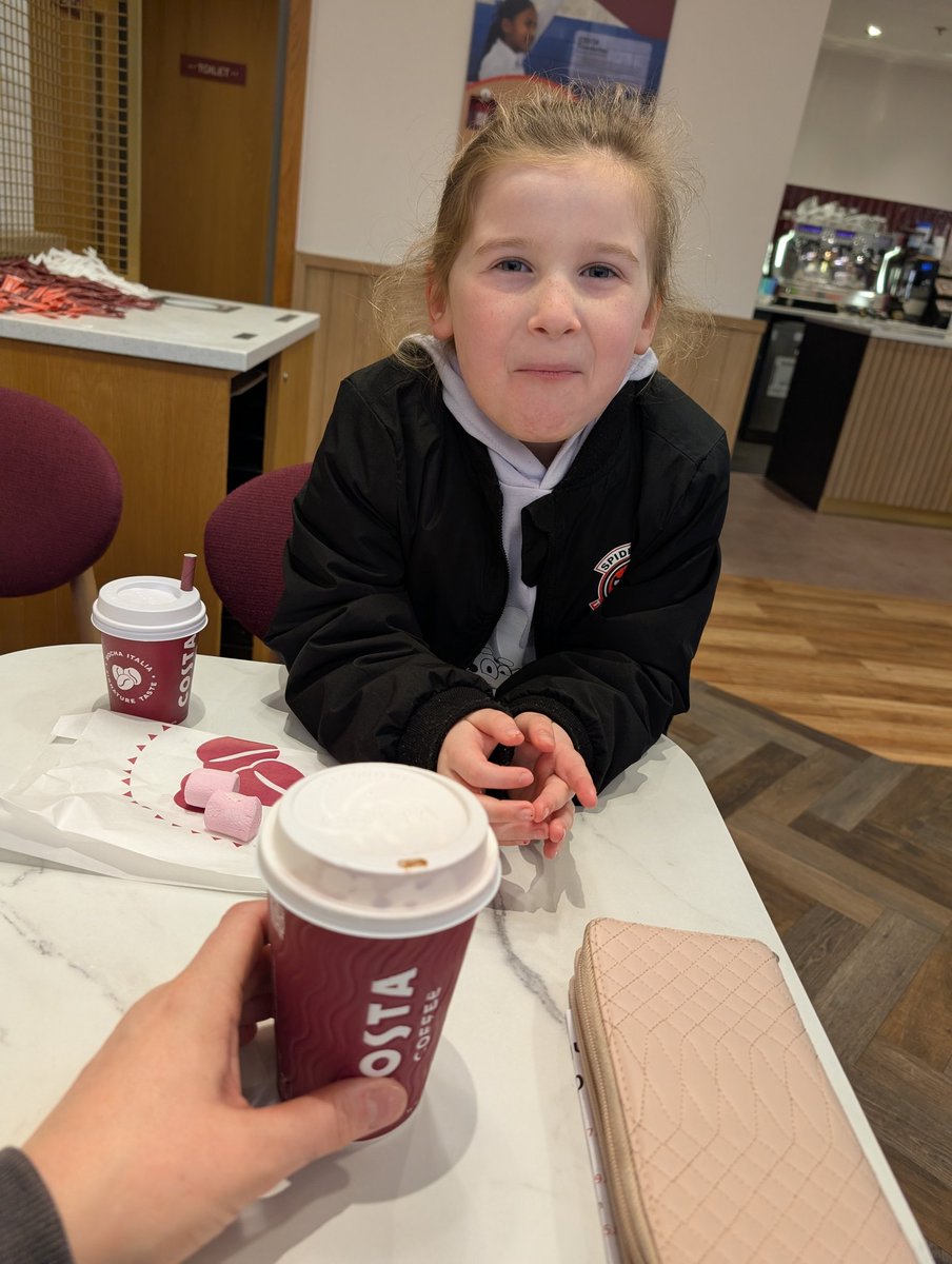 MrsSullivan2896's tweet photo. Costa and swimming with little miss https://t.co/VvvZnIwhok