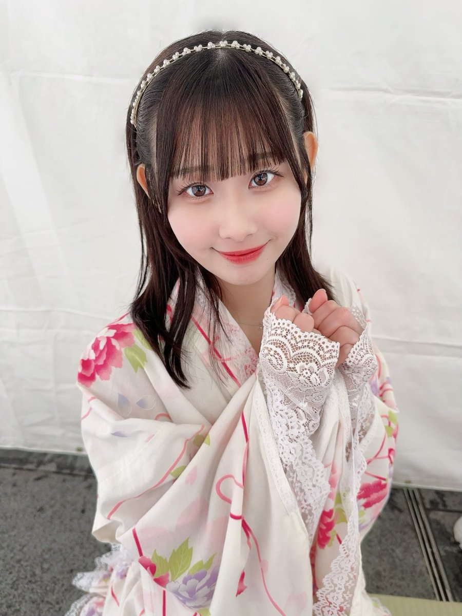 ひなな tweet media