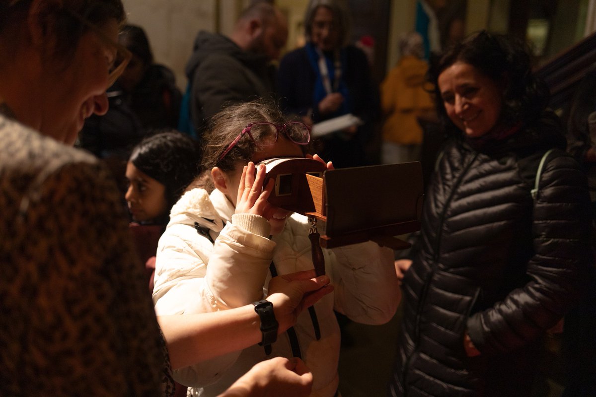 HSMOxford's tweet image. We had so much fun at our Victorian Visual Wonders day this week 🎩 

Missed it? Worry not - another is coming soon! ✨

On 8 of April discover the ways that Victorians brought images to life before the invention of cinema.

🗓️ 8 April 10:30 - 12:30
🎟️ Free 

 #FamilyFun #Oxford