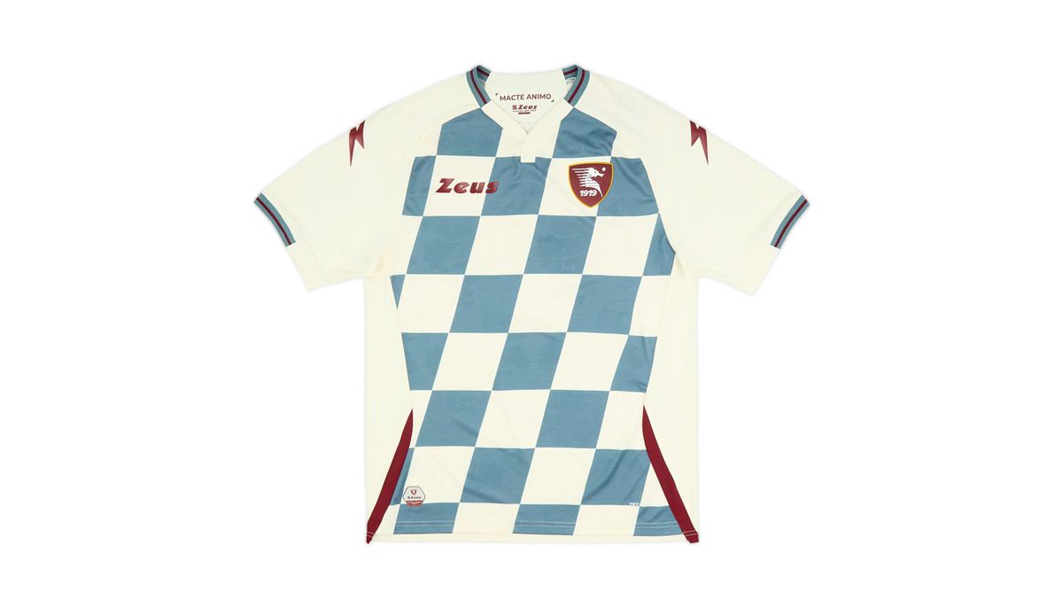 Classic Football Shirts tweet media