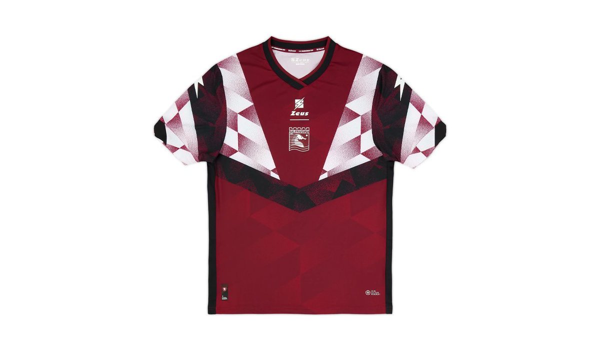 Classic Football Shirts tweet media