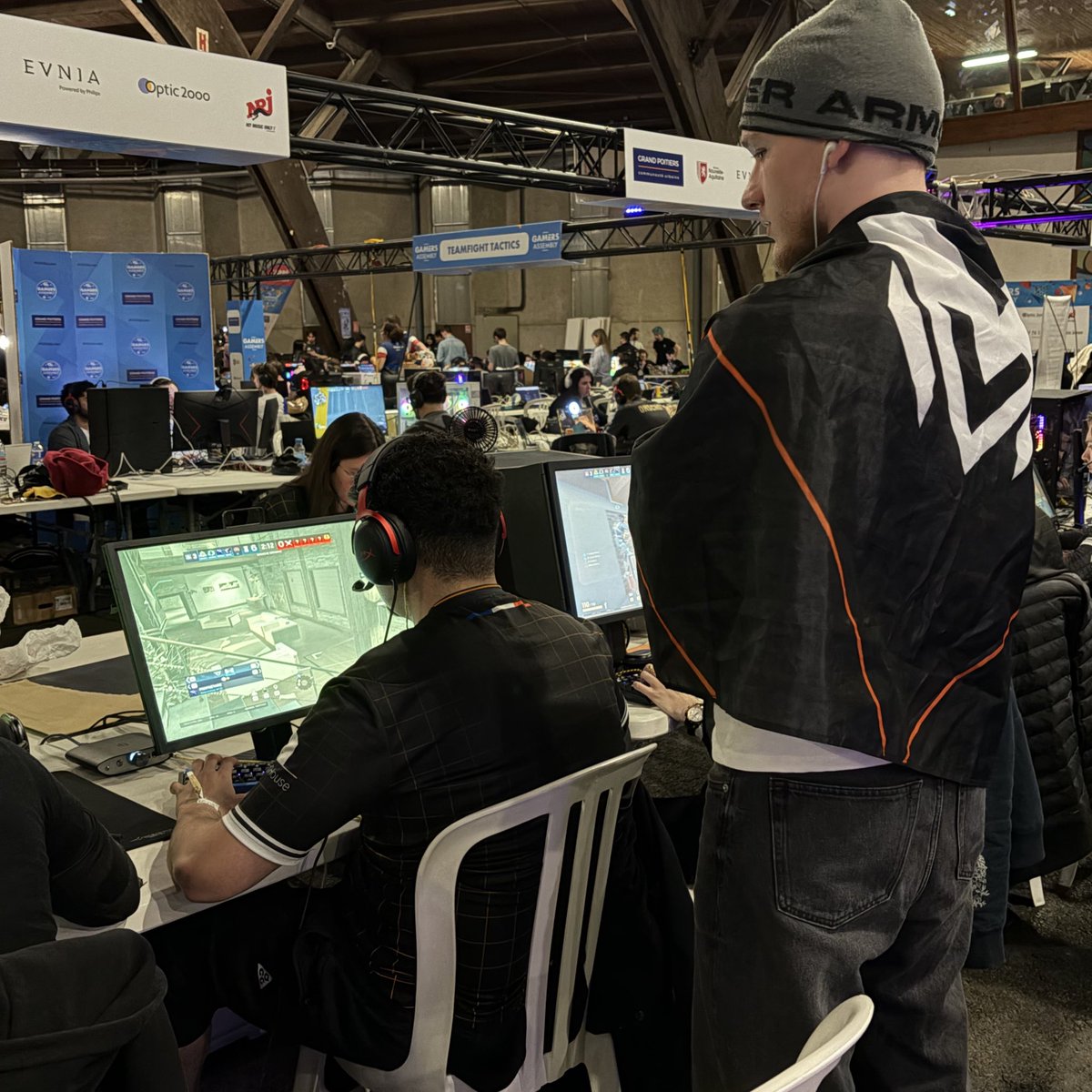 ESIX | FR tweet media