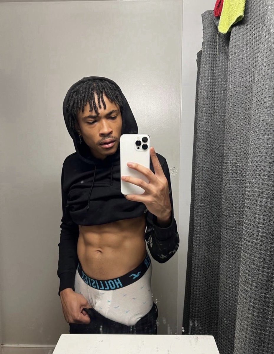Amyonly42's tweet photo. @AyeItsKayKayy Tap in 🏳️‍🌈 https://t.co/Q4p27Whijj