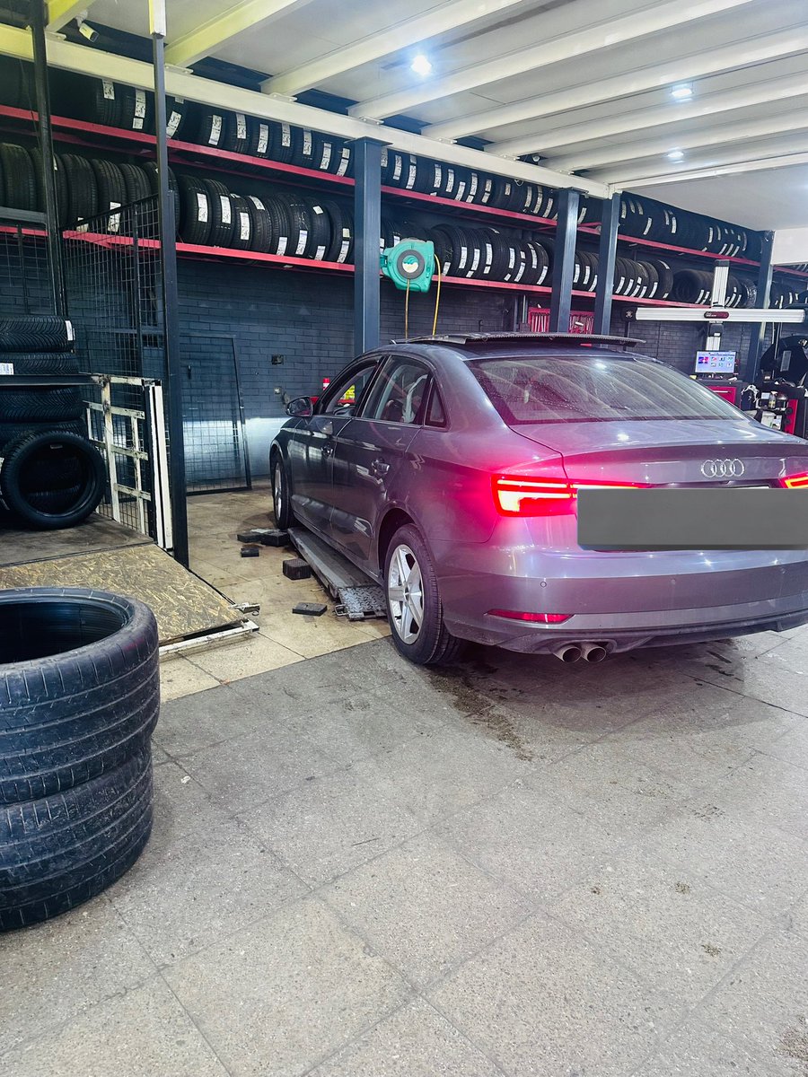 La Roche tweet media