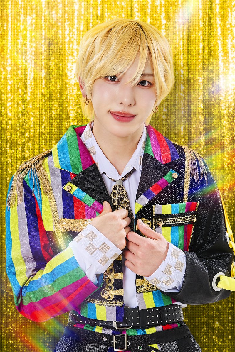 masato_yogayo's tweet photo. 新アーティスト写真公開！！！
世が世でいる最後のアー写だよ〜
 #世が世  #世が世なら https://t.co/9Ppch2Ew7J