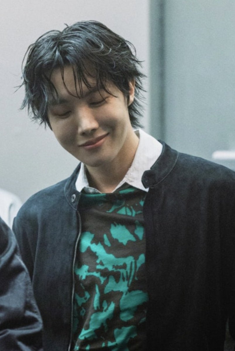 같은사람이니?😆😆😆😍😘😘😘😘🤗🤗🤗🤗🤗🤗
둘다 좋지만 그래도 이쁜거😘😘😝
너무 이쁘다 제이홉 🥹
#제이홉 #jhope