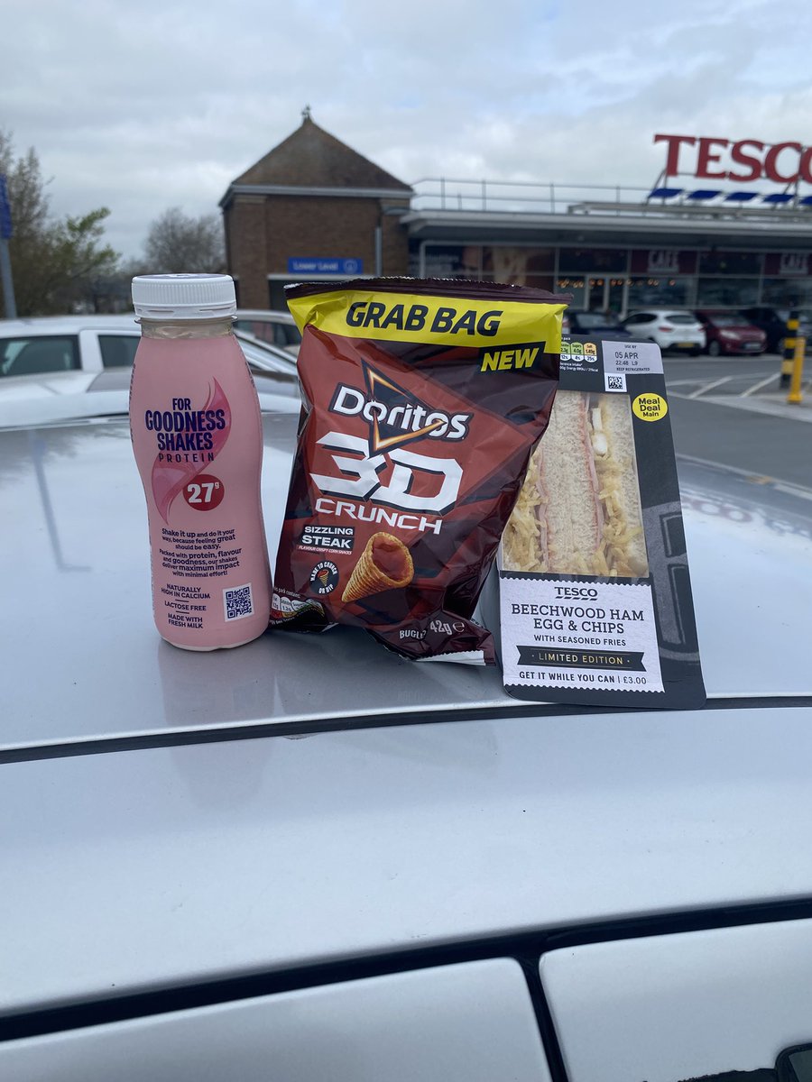 Manfuego tweet media