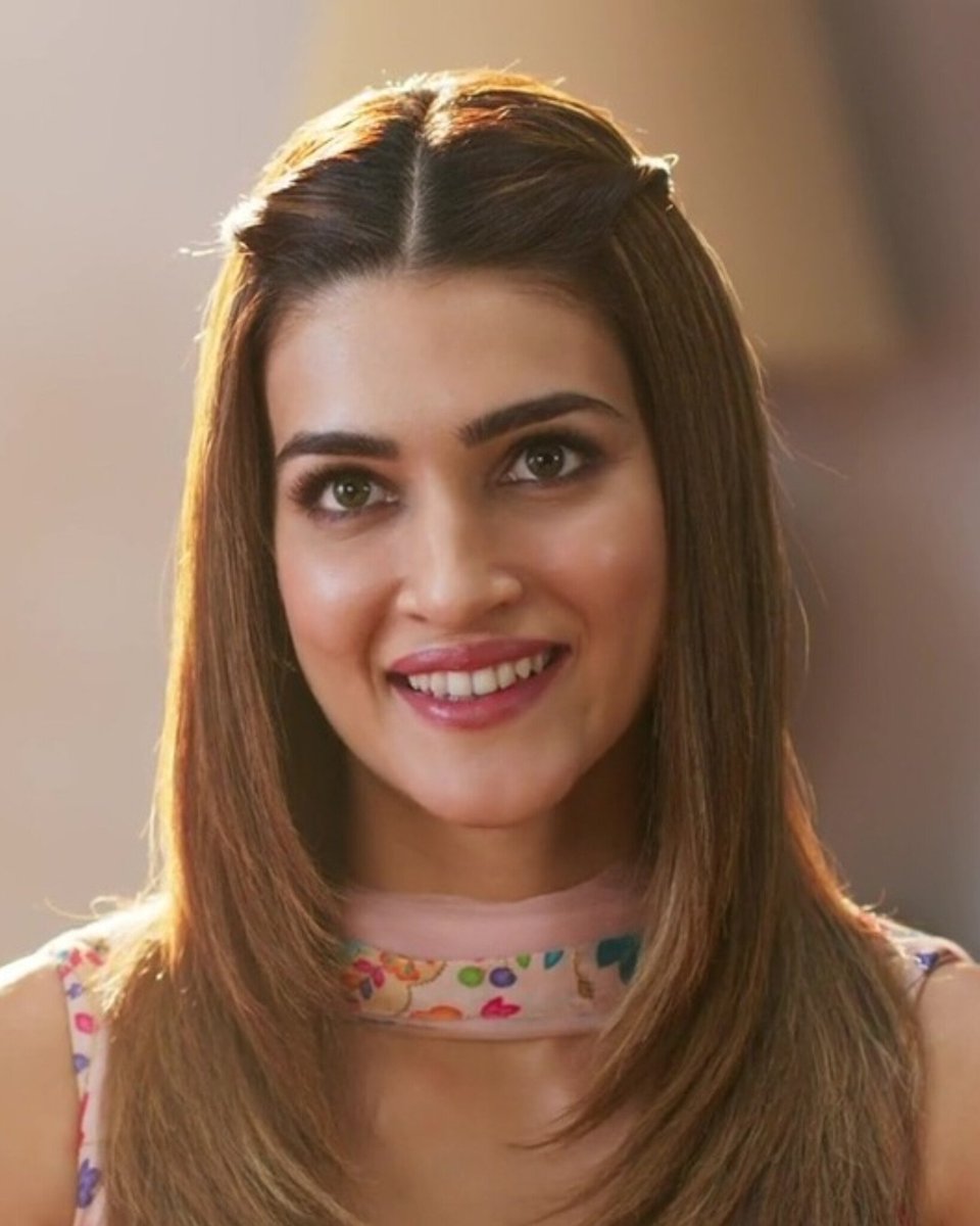 MaddockFilms's tweet image. My GPT, if it were beautiful💓

#KritiSanon #Beautiful #Cute #Pretty #TeriBaatonMeinAisaUljhaJiya #DineshVijan #MaddockFilms