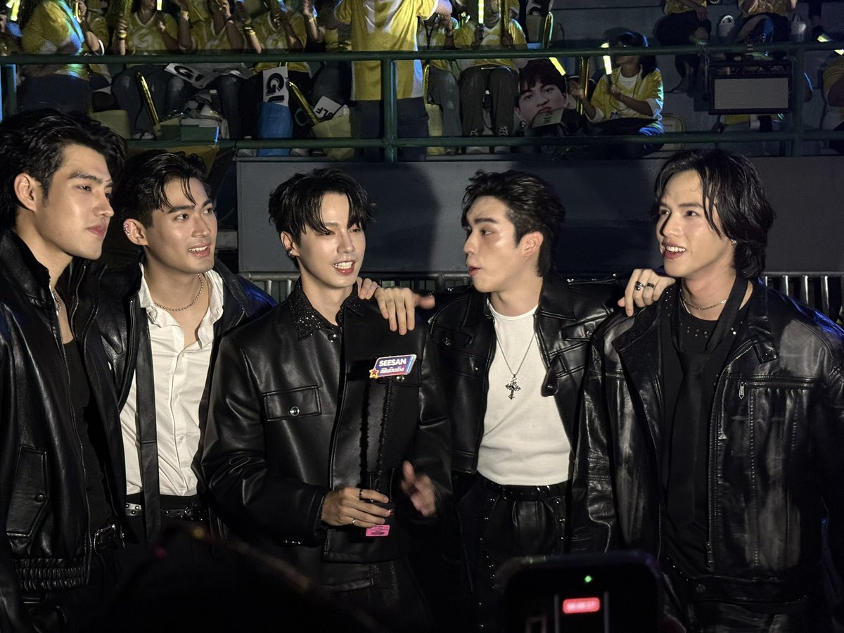 Aui Siyaphat tweet media