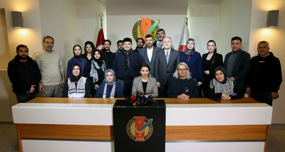 ggcemiyeti's tweet photo. GGC’de vicdanın sesi yükseldi

İHH’nın “Gazze’ye Umut Filosu” çalışmaları kapsamında aktivistler Ayçin Kantoğlu ve Dilek Tekocak, GGC Başkanı Meral Ay ve Yönetim Kurulu üyelerini ziyaret etti.

https://t.co/ZdHjW20muC
@ihhinsaniyardim @Aycin_Kantoglu @DilekTekocak @IhhGaziantep https://t.co/uGduRxPyAl