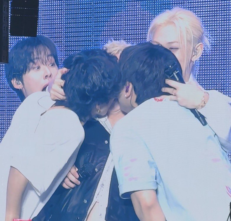 ronnie 🇦🇷 tweet media