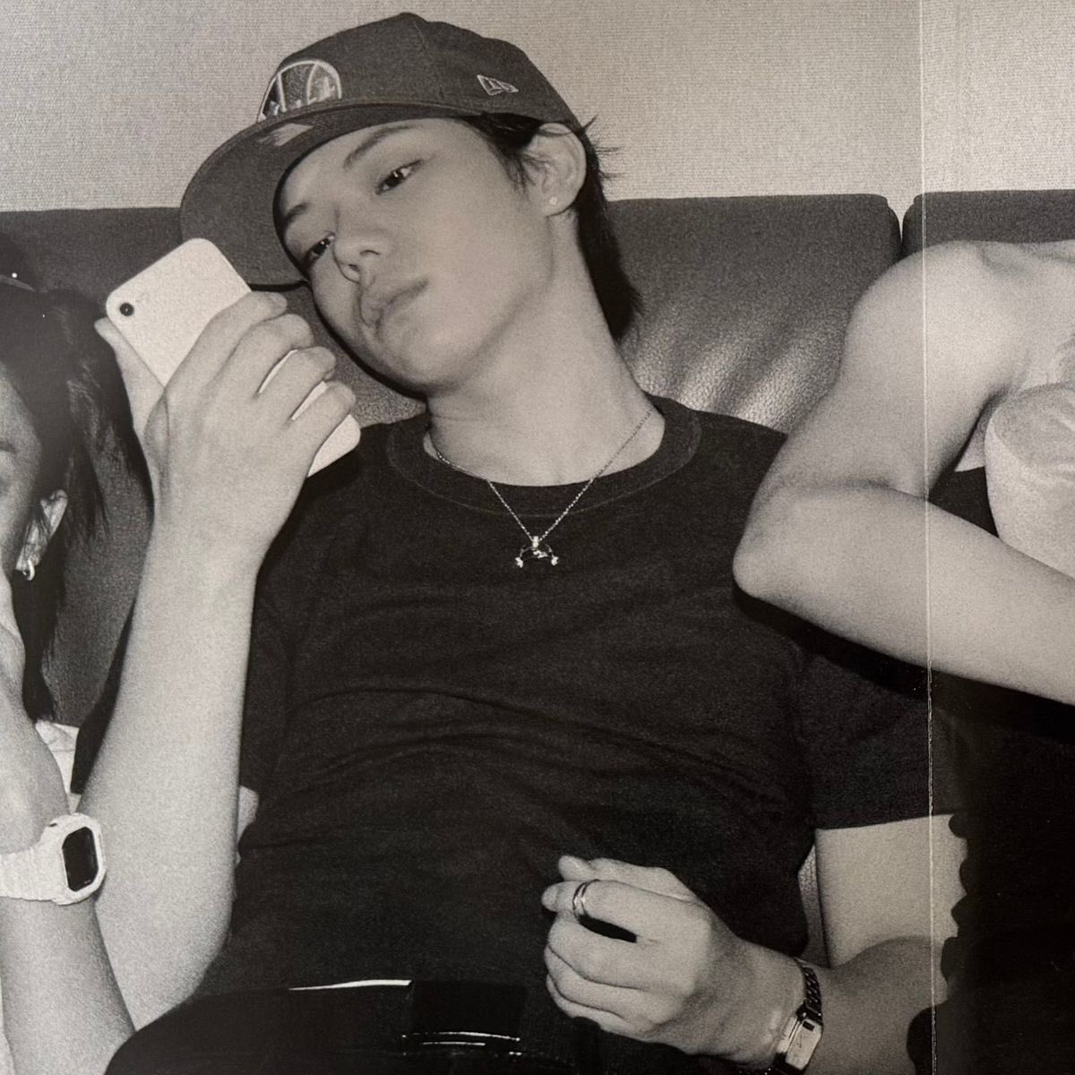 c0ra4sho's tweet image. dawg stop projecting + what’s wrong with round faces😭