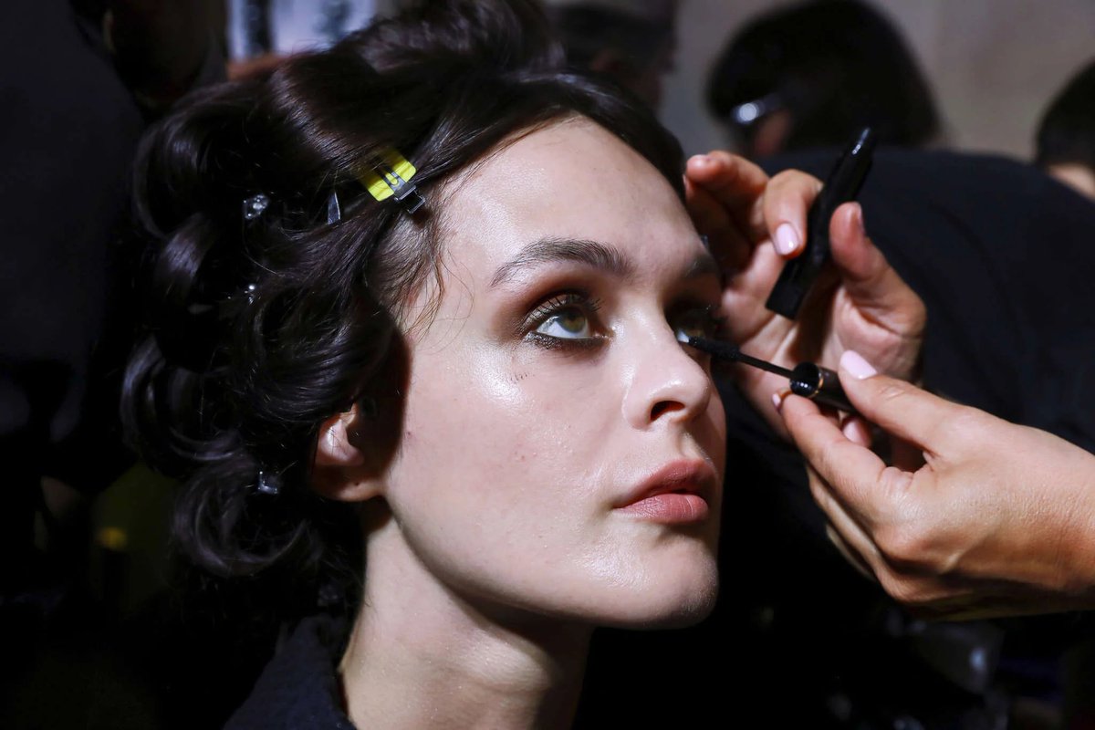 hiamag's tweet image. السر في التفاصيل الصغيرة… دليلكِ لاختيار فرشاة الماسكارا التي تمنحكِ رموشًا مثالية، طويلة وكثيفة👁️
hiamag.com/node/1776820
#مكياج #Makeup