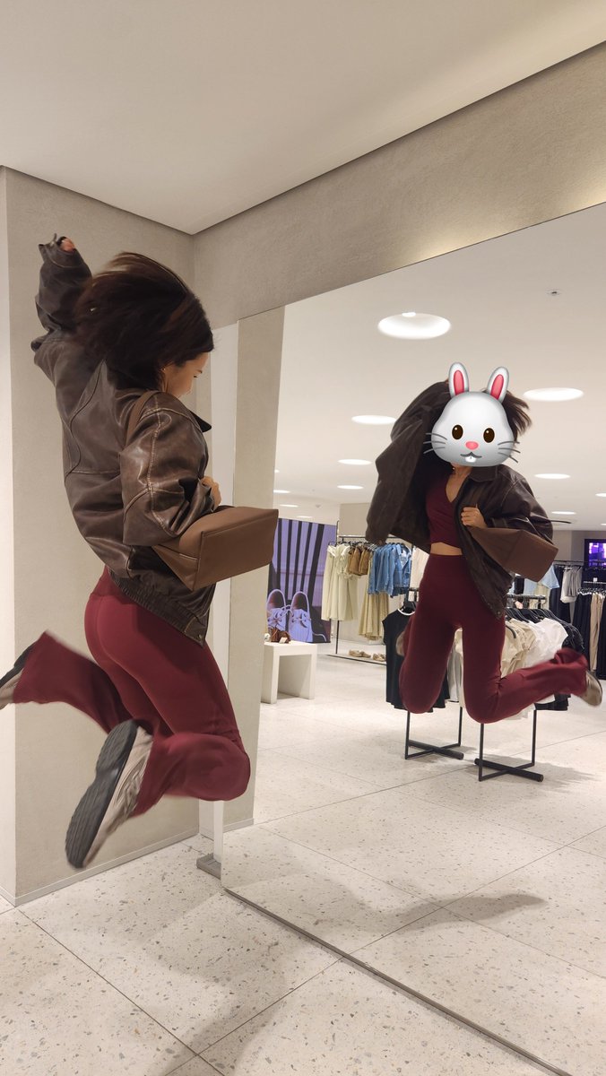 HHome🕯 tweet media