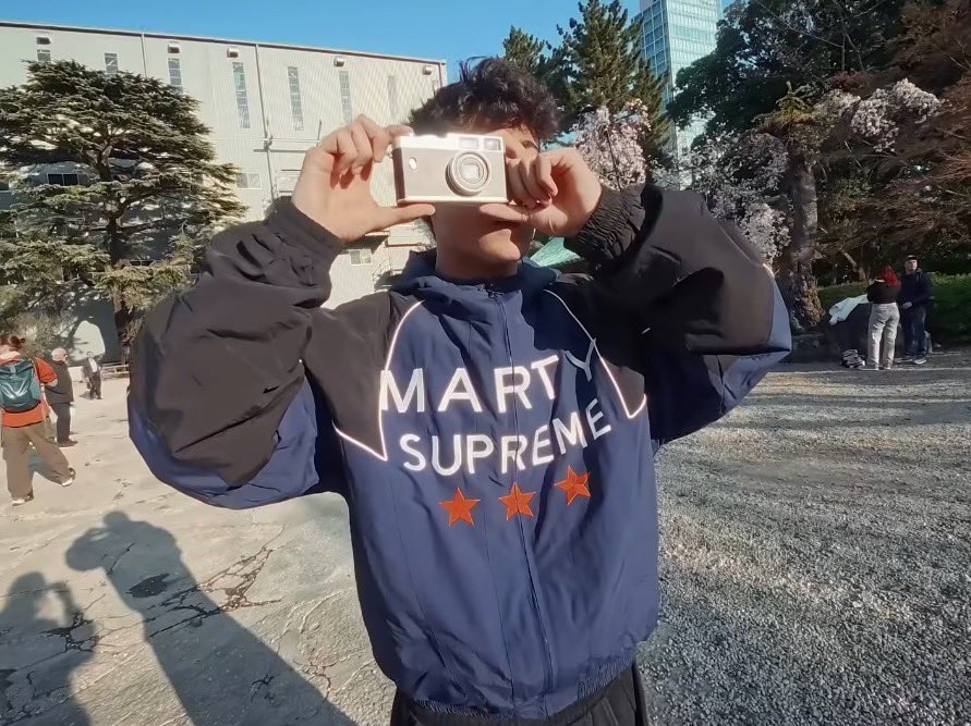 gray ⁴¹ tweet media