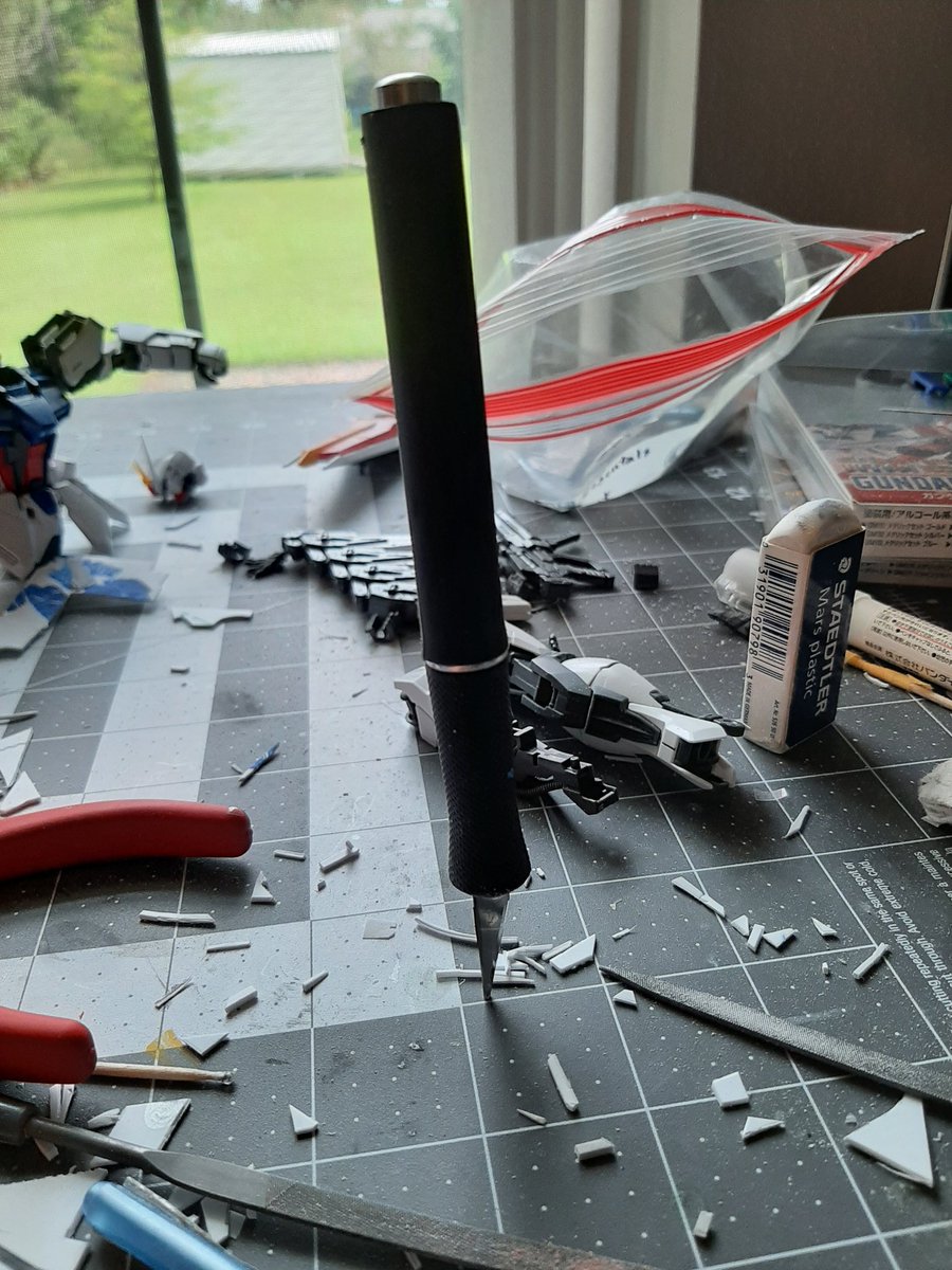 Mikahoopla tweet media