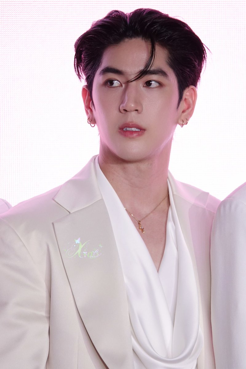 xiao xiao 小小_ tweet media